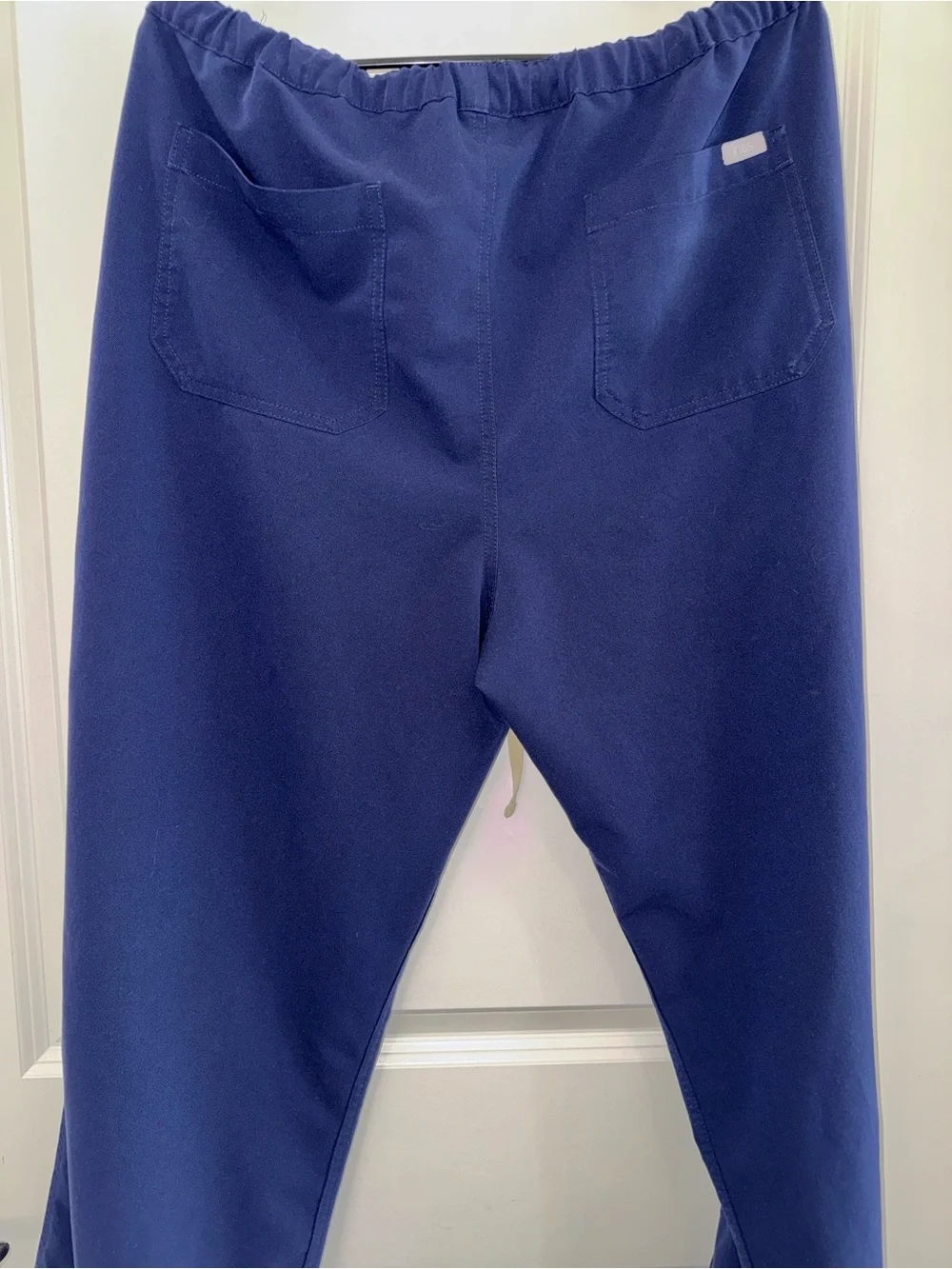 FIGS Pisco Scrub Pants— Structured Fit, Straight Leg, 4 Pockets, Anti-Wrinkle